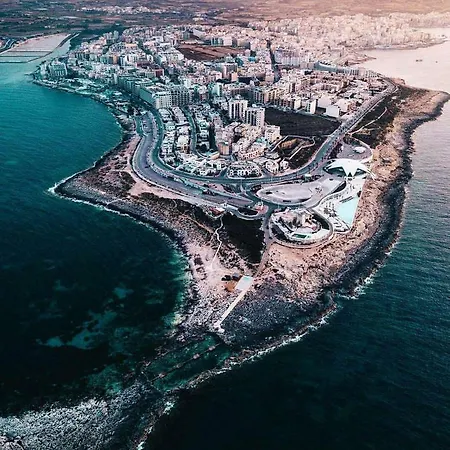Sea View Bugibba Square *